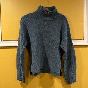 Abercrombie & Fitch turtle neck sweater super soft some pilling